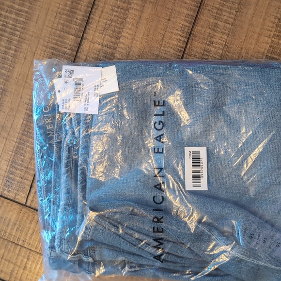 American Eagle Super High Rise Dreamy Drape Wide Leg - 16R - Picture 7 of 7